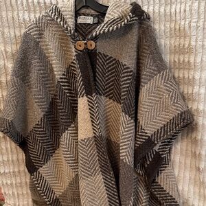 Blarney Woolen Mills Hooded Poncho Sarah